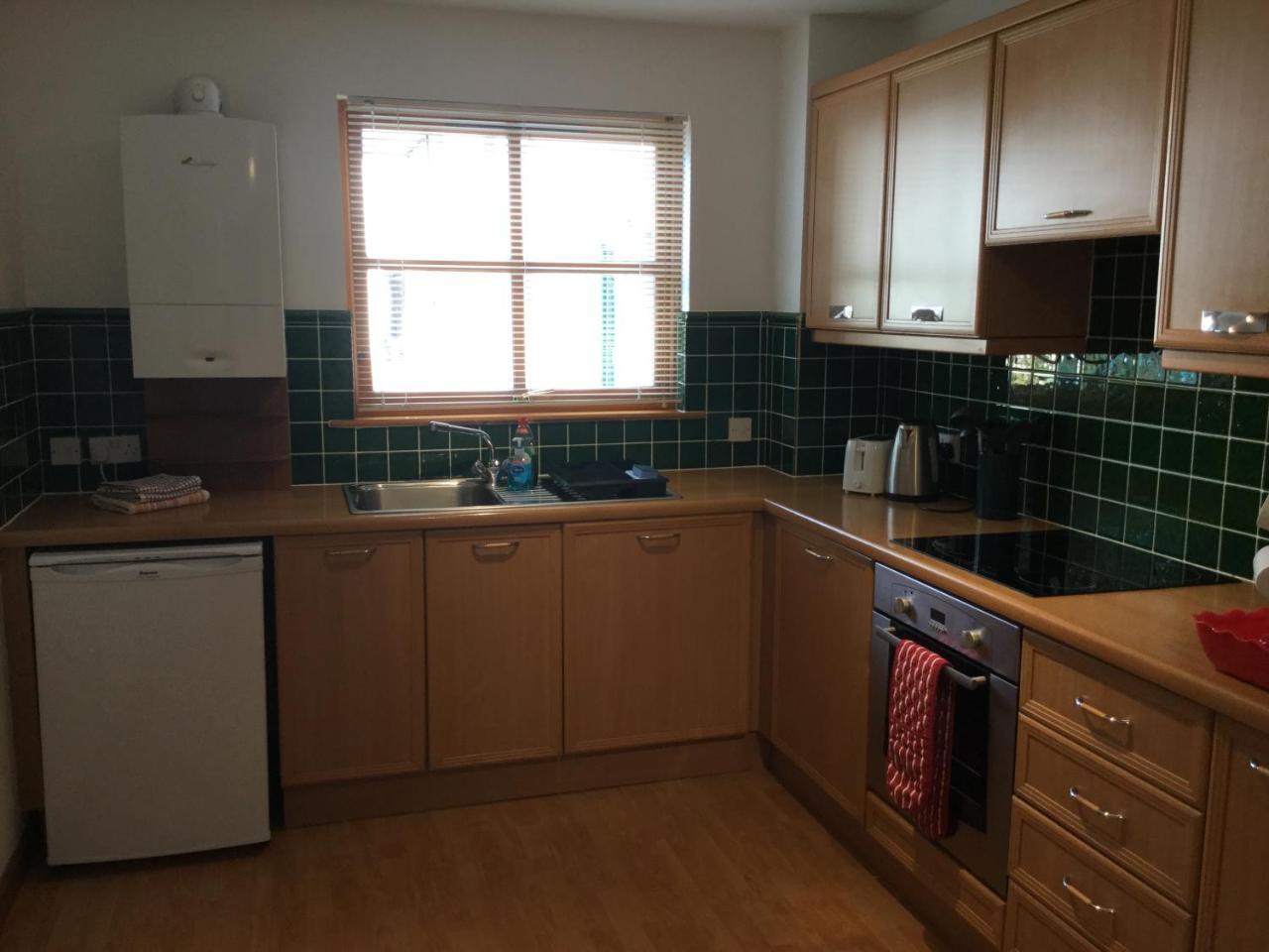 Two-Bedroom Apartment - Golf View Free Parking インヴァネス エクステリア 写真